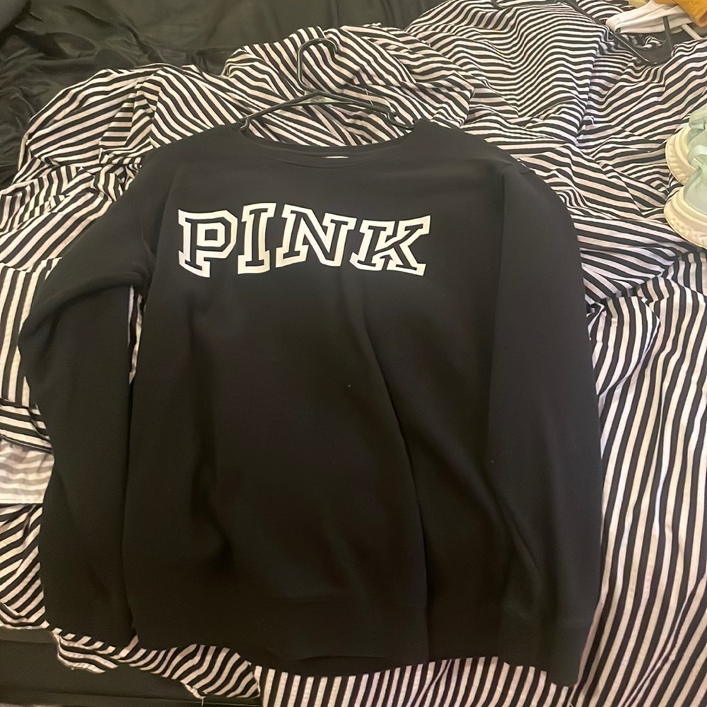 Black pink crewneck